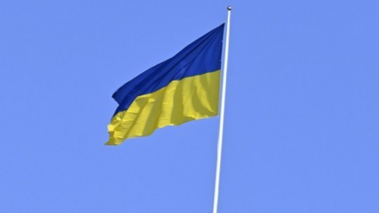 Йотова поздрави Украйна за националния й празник, Зеленски й благодари